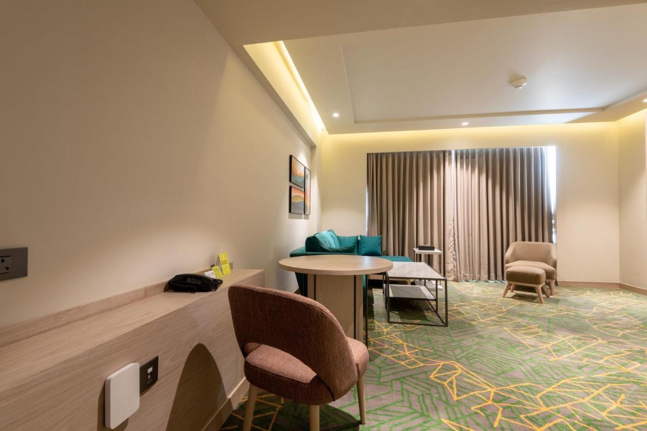 Holiday Inn Katra Vaishno Devi By Ihg Bagian luar foto