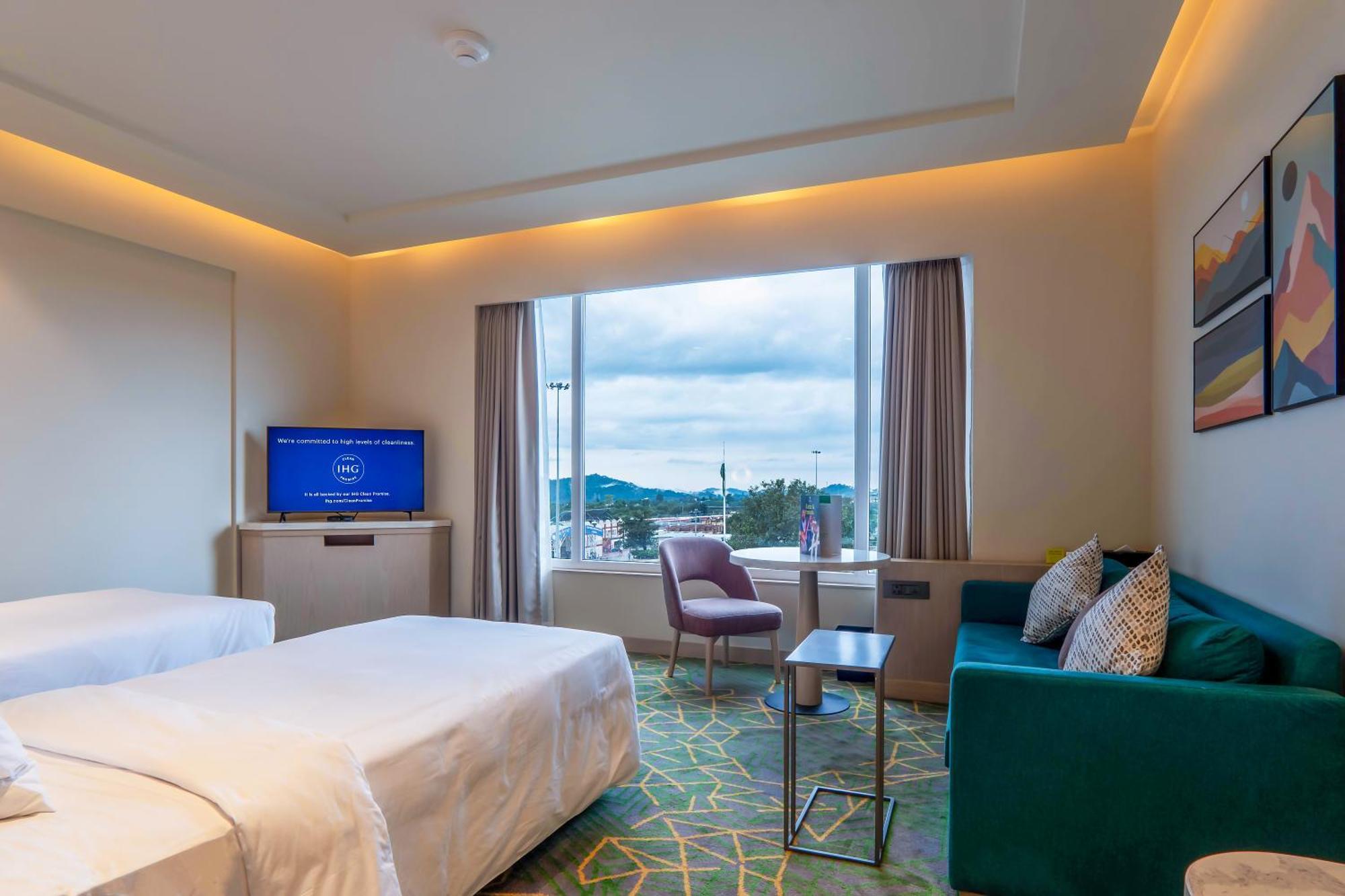 Holiday Inn Katra Vaishno Devi By Ihg Bagian luar foto