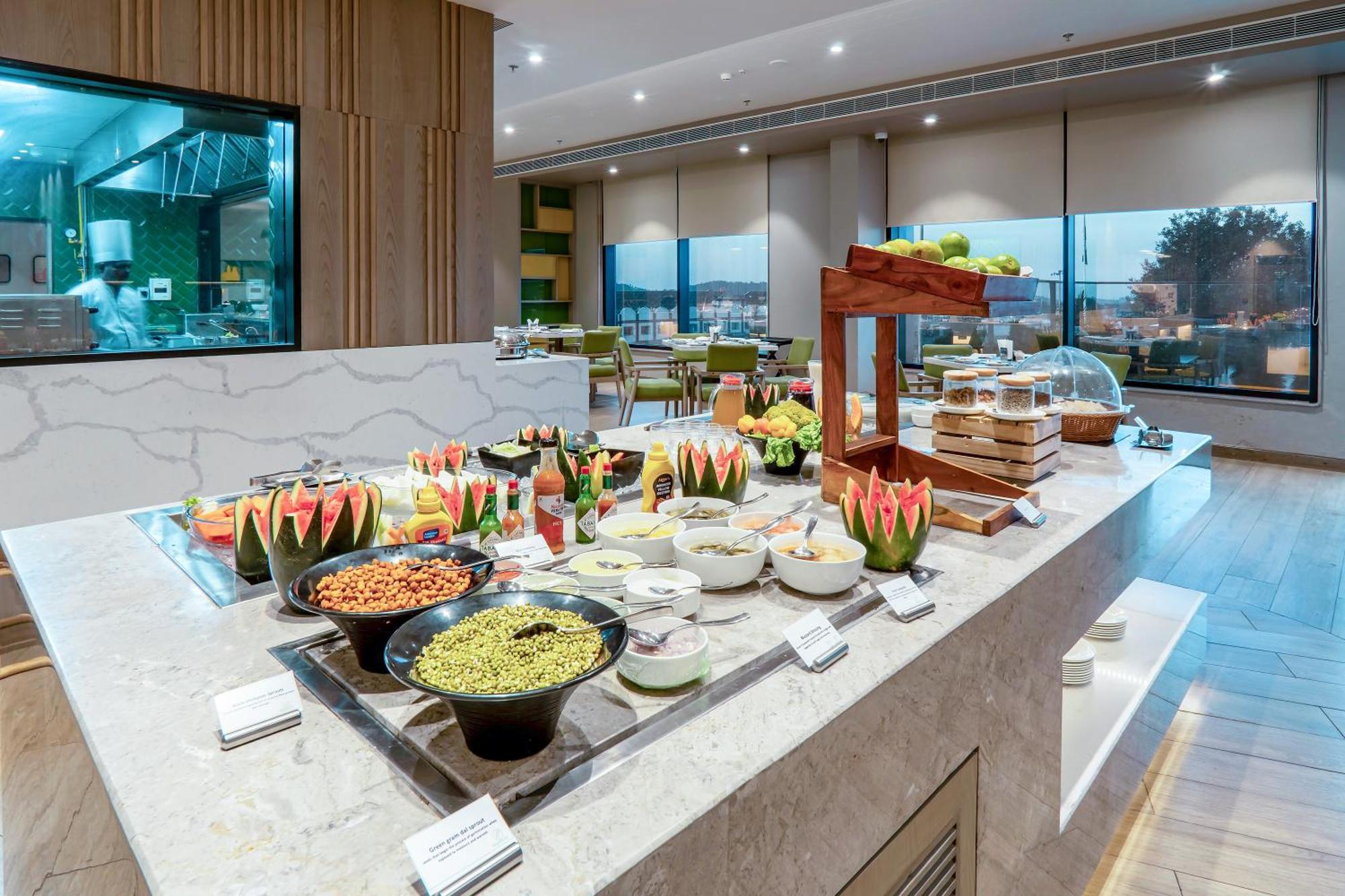 Holiday Inn Katra Vaishno Devi By Ihg Bagian luar foto
