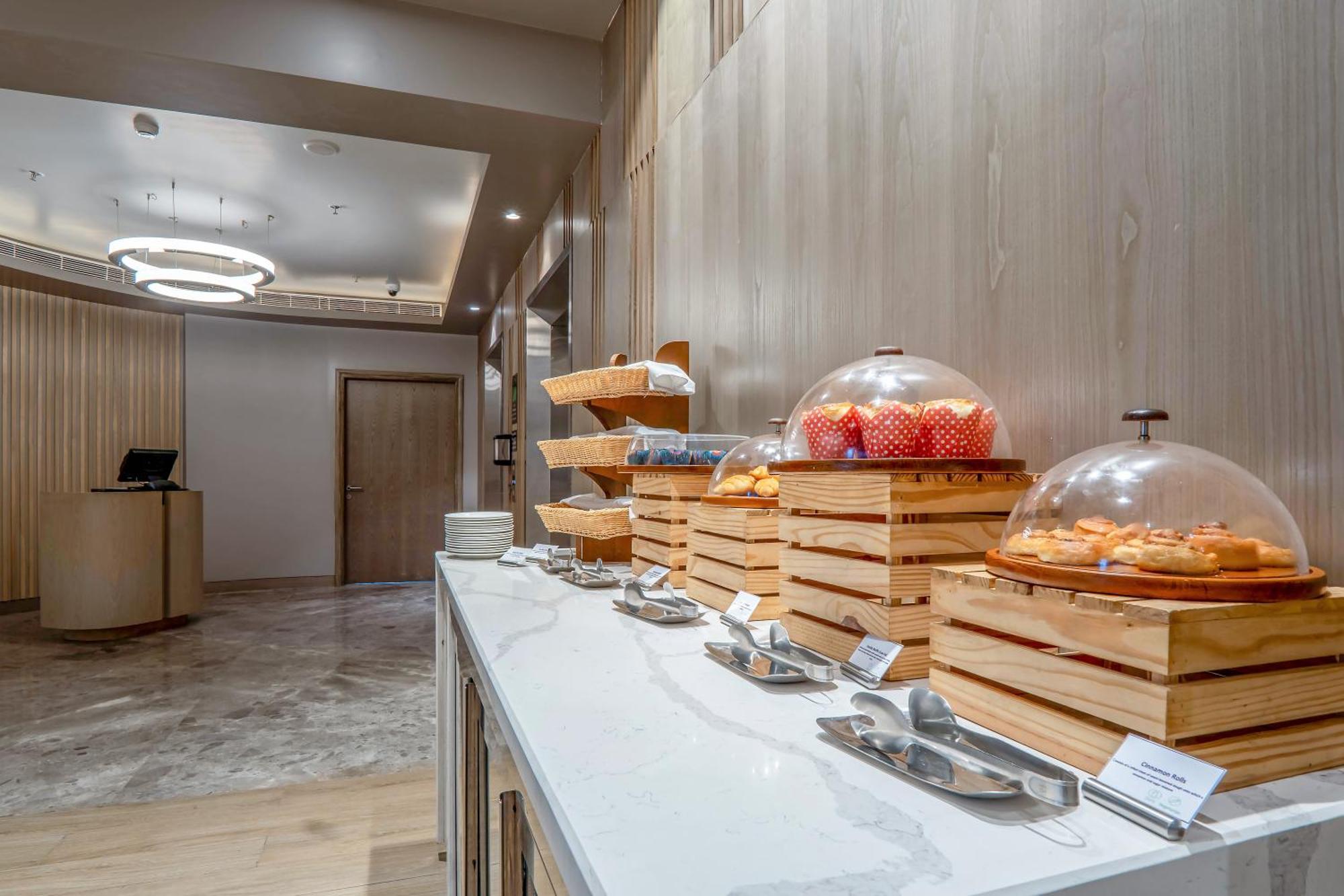 Holiday Inn Katra Vaishno Devi By Ihg Bagian luar foto