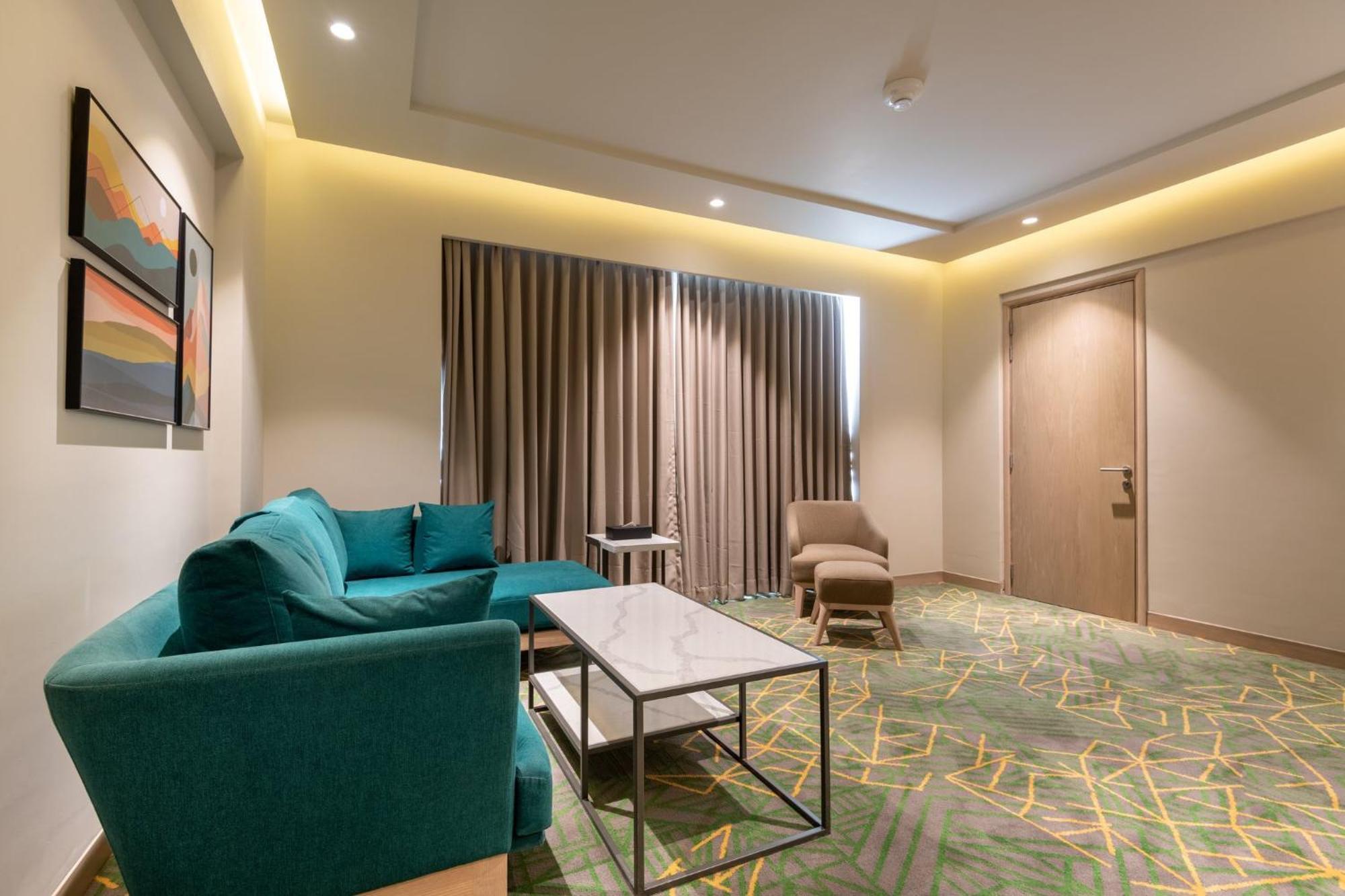 Holiday Inn Katra Vaishno Devi By Ihg Bagian luar foto
