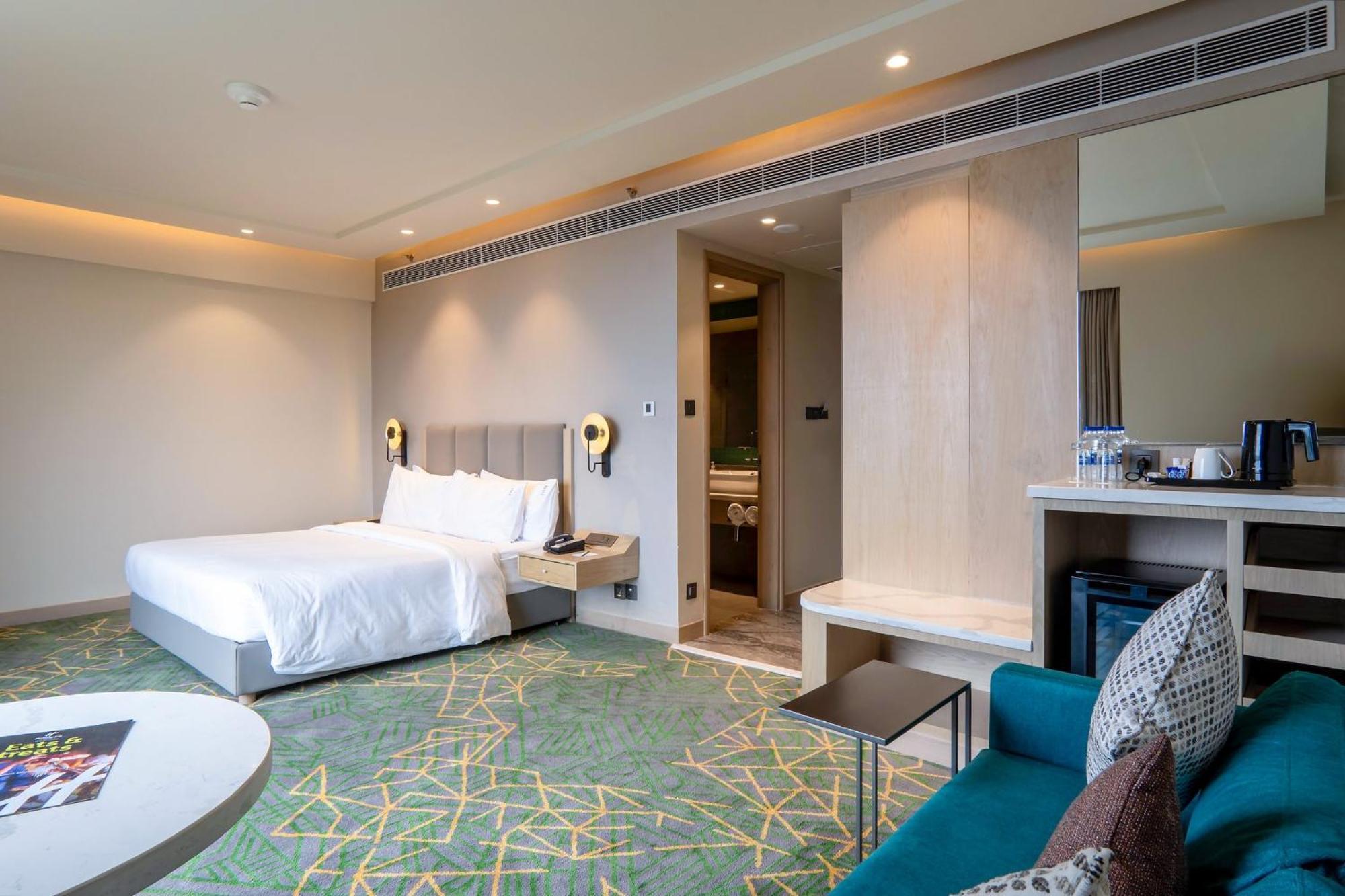 Holiday Inn Katra Vaishno Devi By Ihg Bagian luar foto