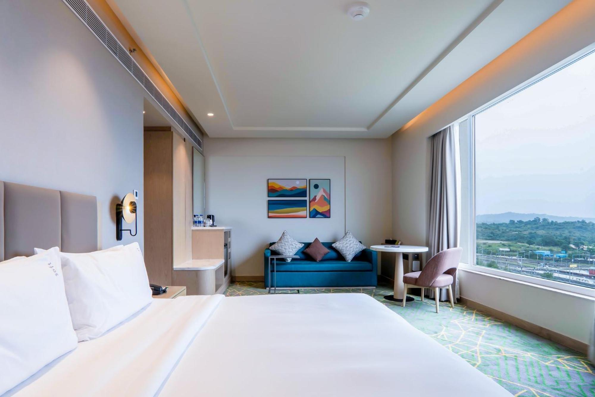 Holiday Inn Katra Vaishno Devi By Ihg Bagian luar foto