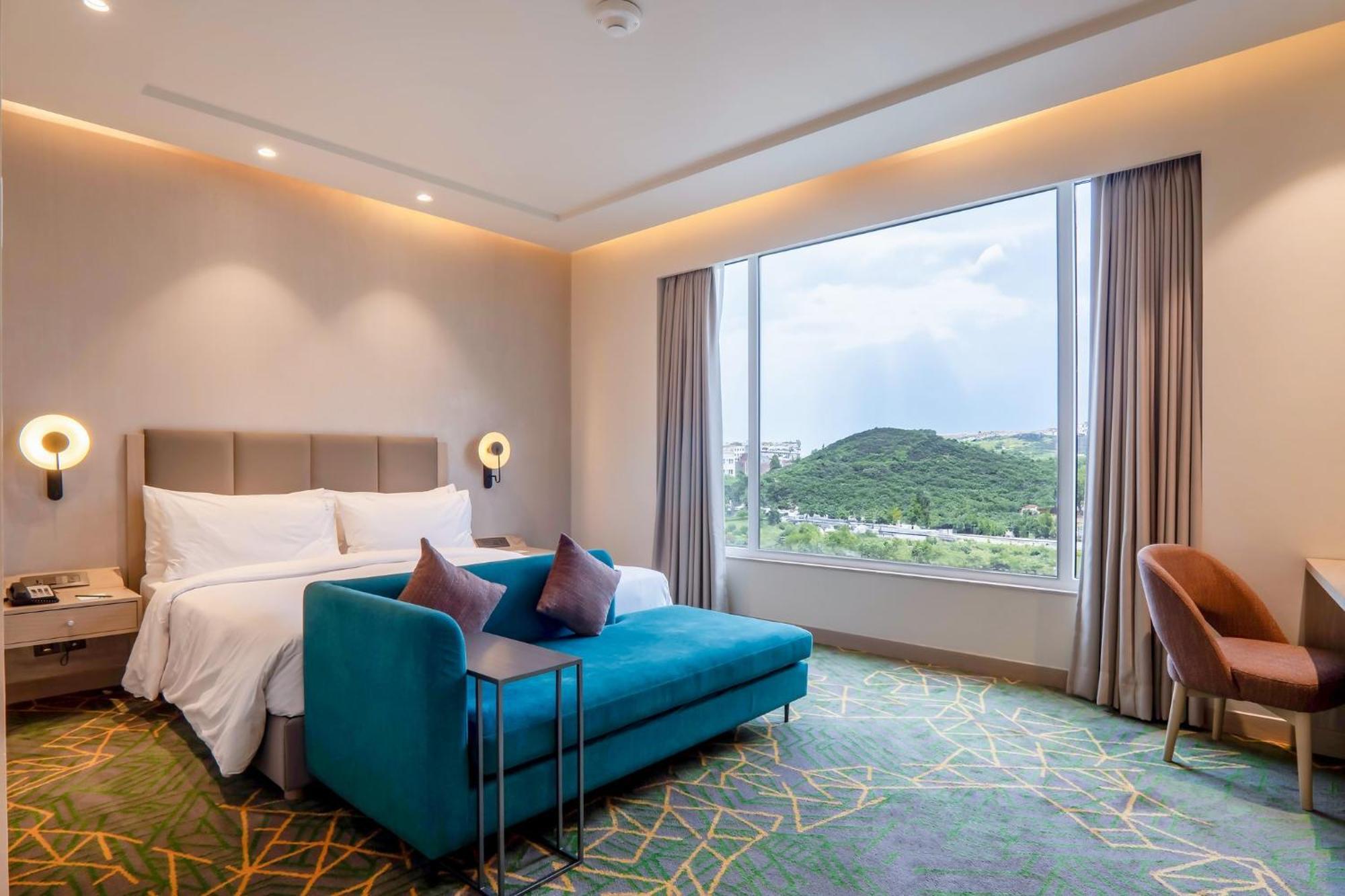 Holiday Inn Katra Vaishno Devi By Ihg Bagian luar foto