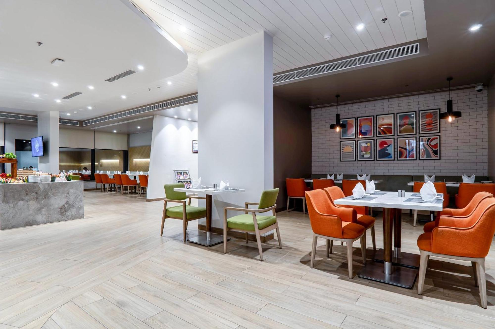 Holiday Inn Katra Vaishno Devi By Ihg Bagian luar foto